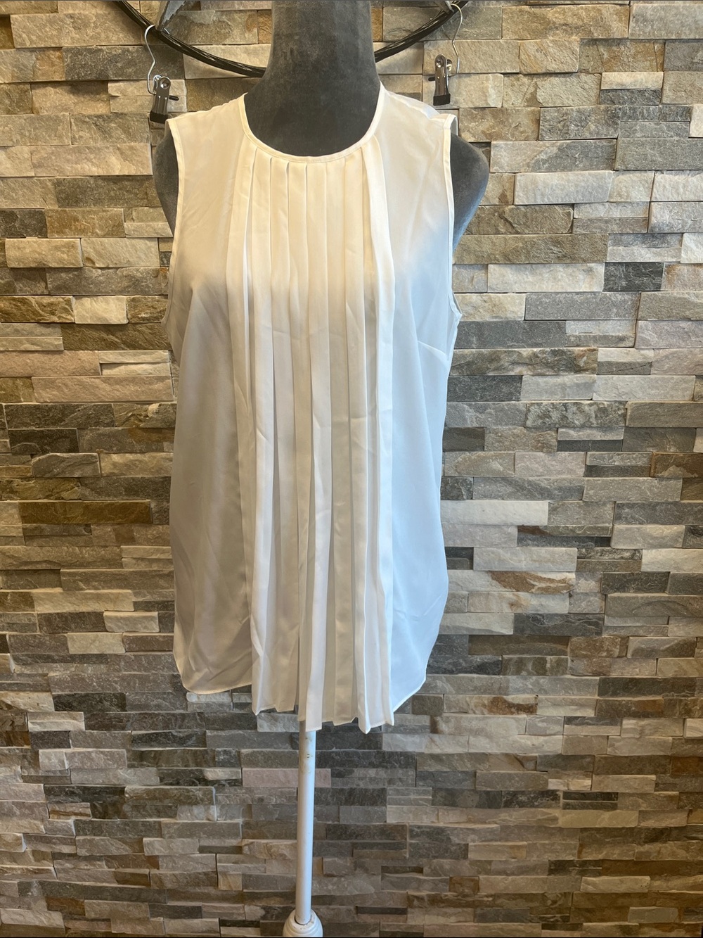 Michael Kors White Pleated Front Sleeveless Blouse